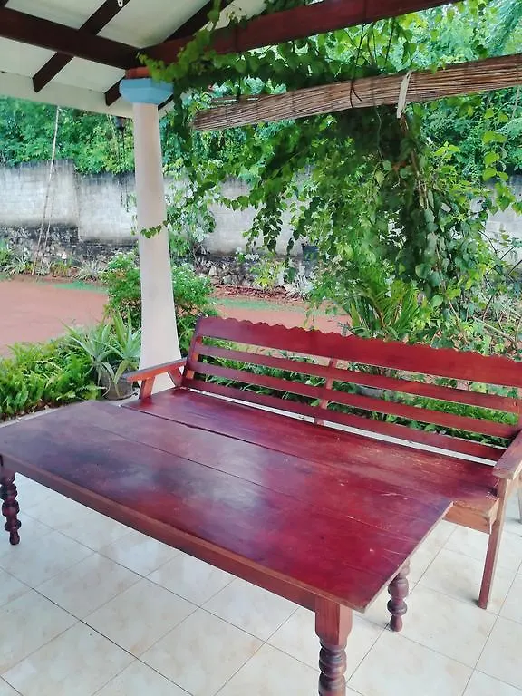 Lakhiru Holiday Resort Negombo Guest house